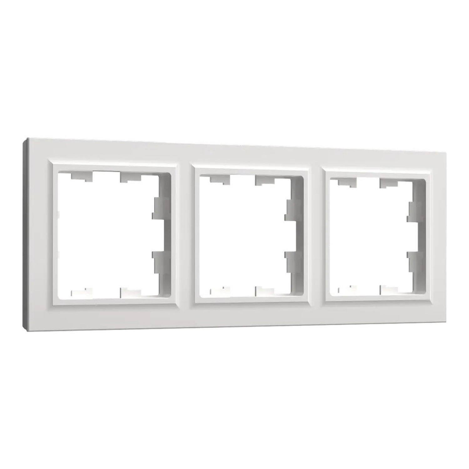 Рамка "BRITE" 3-м белый IEK BR-M32-K01 *10/100