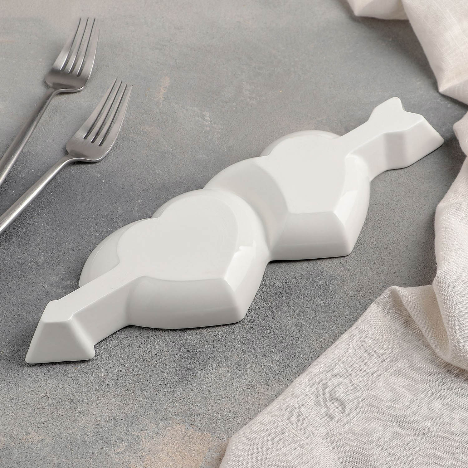 яяяМенажница 2 ячейки "Влюбленные сердца" 31х10х2,5 см  4474480