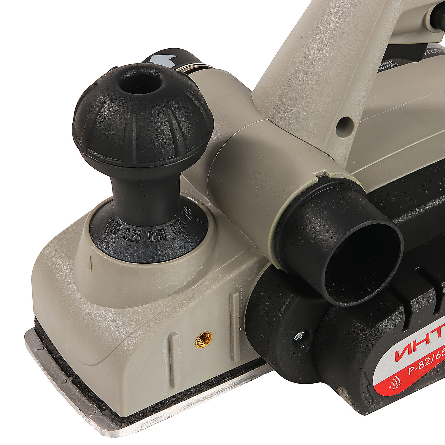 Рубанок электр. 650Вт 14000обм ширглуб строг. 820-2мм глуб.паза15мм Р-82650 ИНТЕРСКОЛ *16 Рубанок электр. 650Вт 14000обм ширглуб строг. 820-2мм глуб.паза15мм Р-82650 ИНТЕРСКОЛ *16