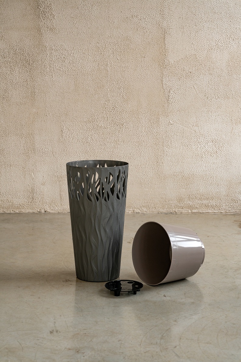 Кашпо пластм. "Winds" высокое 40л d верха 340мм h630мм со встав.18,7л Антрацит IG652210003 *1/4