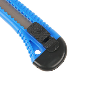 Нож строительный 18мм корпус пластик (2701001) T4P *1/50/600 Нож строительный 18мм корпус пластик (2701001) T4P *1/50/600