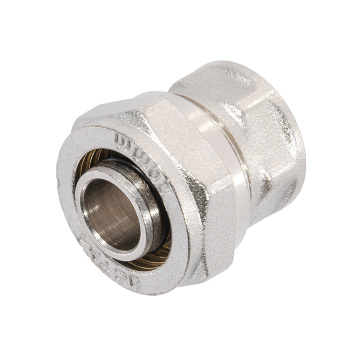 Муфта переходная 20х1/2"(Ø15) цанга/мама CTM CCF02012 *10/100